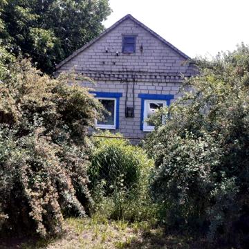 Продам будинок в селі.