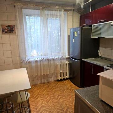Довгострокова оренда 2к Квартира Осіння вулиця