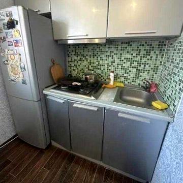 Продам 2х комнатную квартиру на Холодной Горе с капитальным ремонтом .