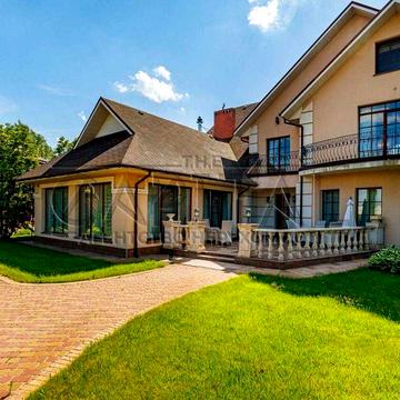 Продам дом 1099м2 с выходом на Днепр. Козин. Закрытый КГ. Бассейн.