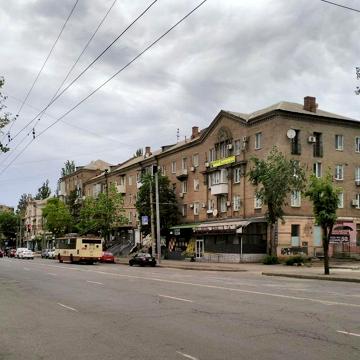 Продам  2-ком. студию 96квартал. Красная линия.