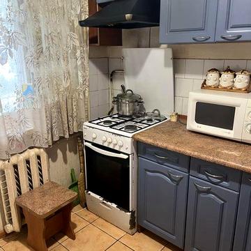 Продаж 3к.кв.,вулиця Любомира Гузара