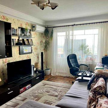 Продам 3х комнатную квартиру в центре Коммунарского района