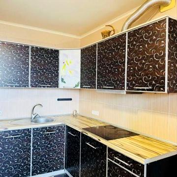 Продам квартиру возле трк Украина