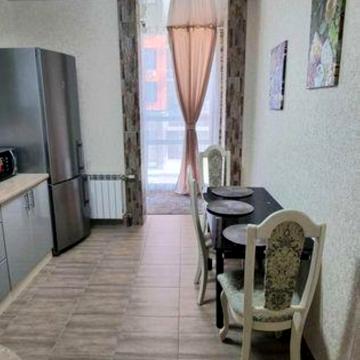 Миколи Гулака вул., 4