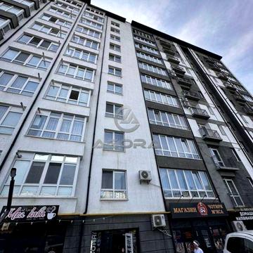 **Оренда трикімнатної квартири в новобудові на вул. Довженка**