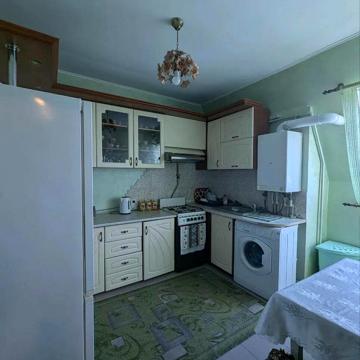 Переяславська вул., 7