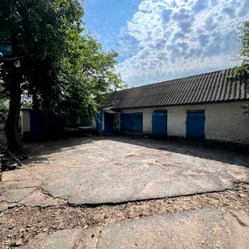 ПРОДАМ будинок в невеличкому містечку