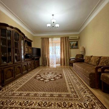 Оренда великогабаритної 3кімнатної квартири в центрі міста