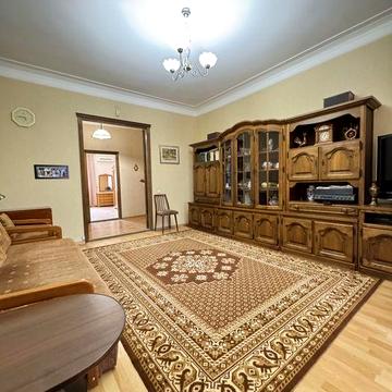 Оренда великогабаритної 3кімнатної квартири в центрі міста