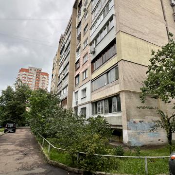 Верховної Ради бульв., 19