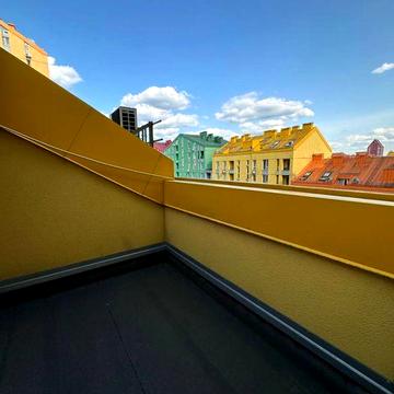 Оренда 1-кім мансардної квартири 36 м2 з терасою в ЖК "Комфорт Таун"