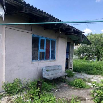 Продам будинок 70 ум від м.Києва в смт.Брусилів з газом та світлом
