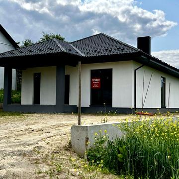 Новий окремостоячий будинок у селі Обарів чекає на своїх власників