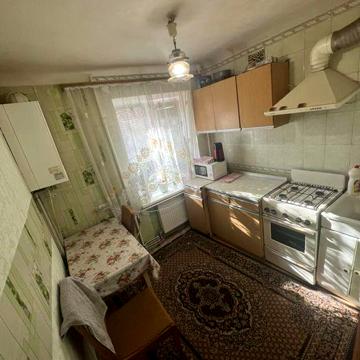 Продам 2 кім.квартиру на Ак.Корольова.