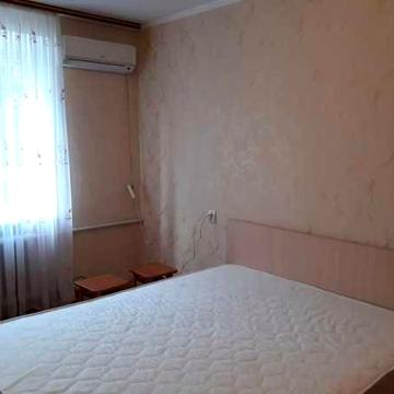 Сдам  3-х  кв в центре на короткий срок или длительно для 4 -5 мужчин
