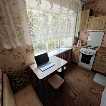 Олександра Поля просп. (Кірова), 121 - Б