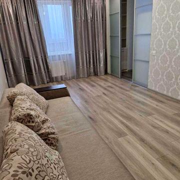 Продам 1 кімнатну квартиру по вул. В. Червонія