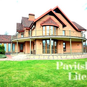 Незалежності вул. (50 років Жовтня), 50