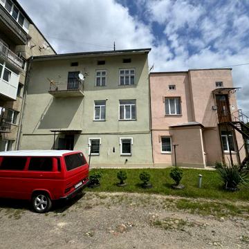 Продам 2кімнатну квартиру по вул.Трускавецькій