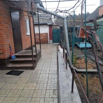 Володимирська вул., 70