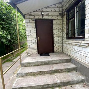 Здається Будинок в оренду