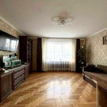 Продаж 4-кім. квартири на вул. Окуневського (р-н Чорновола)