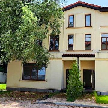 КМ Фонтан. Заселений. 15 хв до Метро Видубичі. Новообухівська траса.