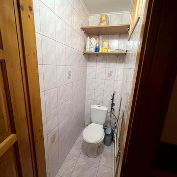 Продається 3 кімнатна квартира в смт.Отинія