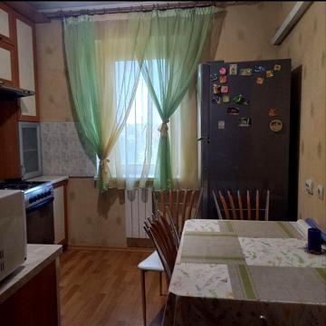 Сдаю 2-к/к Херсонское шоссе  9000 грн.