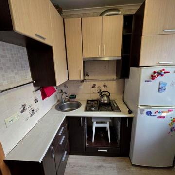 Оренда в центрі 23м.кв.. Вільна. Без тварин.