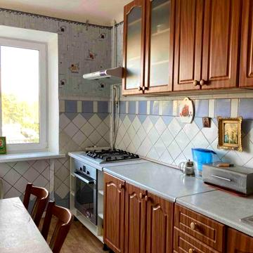 Аренда  2ком.   Ул.Берегового 4. Севастопольская площадь.