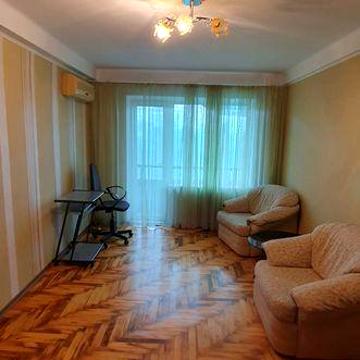 2х ком. квартира по ул. Сытова, Космос