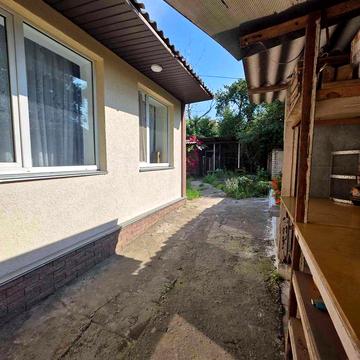 Продається частина будинку в р-ні Зигіна.