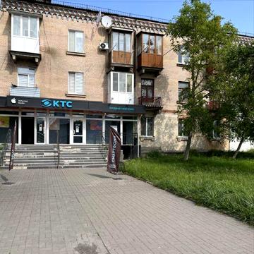 Здається на довготривалий термін 3-ох кімнатна квартира в центрі