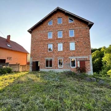 Продаж будинку, біля сатанаторію «Баймонт», Синяк