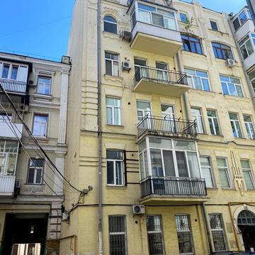 Шота Руставелі вул., 33-Б