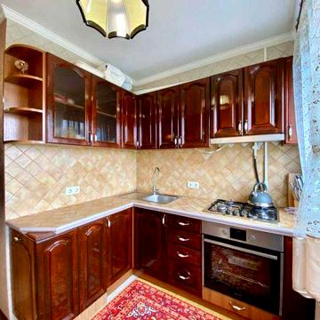 Богатирська 20, простора 3к квартира , м Героїв Дніпра 15 хв !