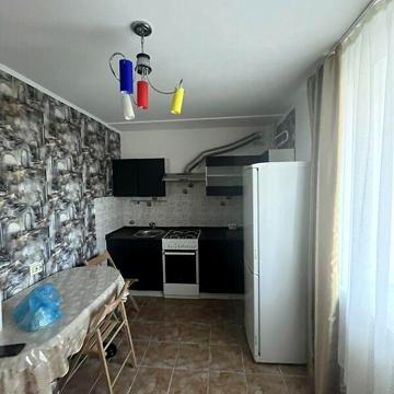 Довгострокова оренда 1к Квартира Домбровського вулиця