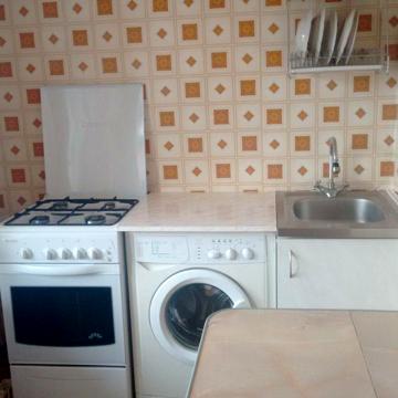 Амвросія Бучми бульв., 3