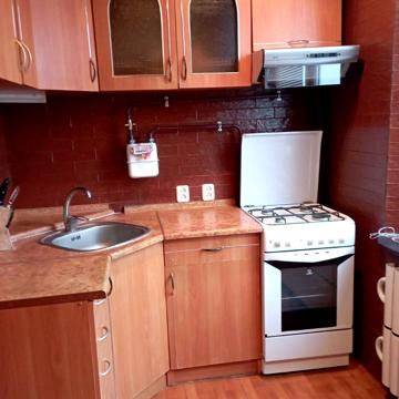 Нескорених вул., 33