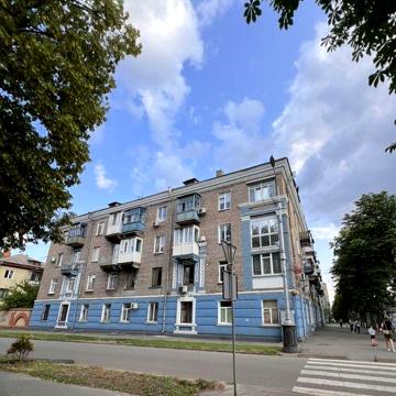 Продам 2 квартиру на Югоке