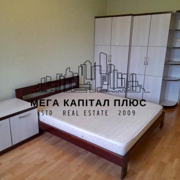 Урлівська вул., 30