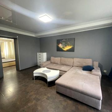 Лесі Українки бульв., 5