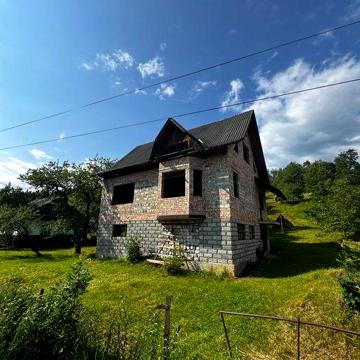 Продам будинок (незавершене будівництво)
