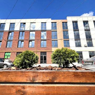 Квартира з панорамними вікнами — 27 м² у ЖК із охороною ЖК Sanville Park