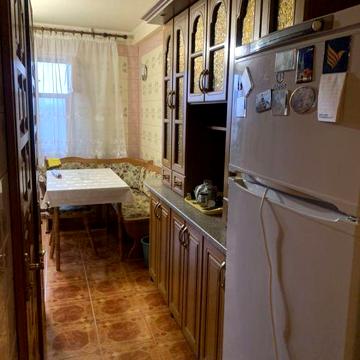 Здається 3-кімнатна квартира в гарному стані. Українка