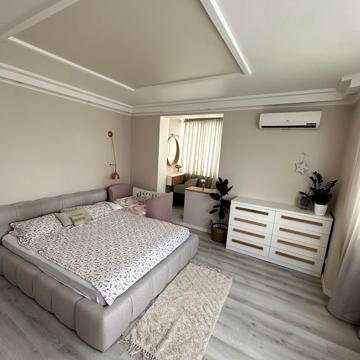 None 183000.0 USD