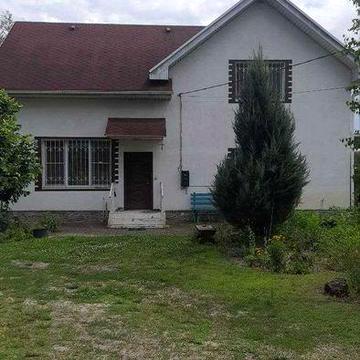 Будинок і земля у п. Студенок. Можна сертифікат.