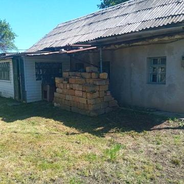 Дом біля Павлограду в с.Красне